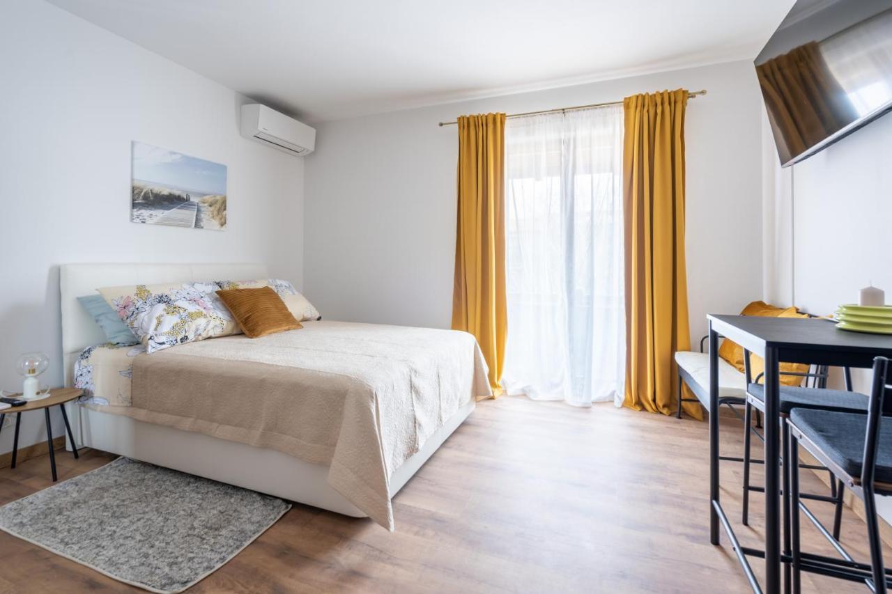 Alto 1 Studio Apartment 罗维尼 外观 照片