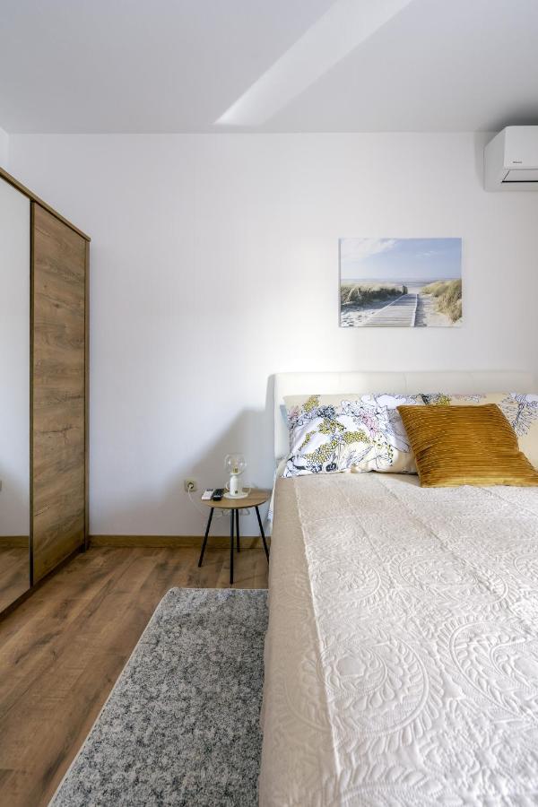 Alto 1 Studio Apartment 罗维尼 外观 照片